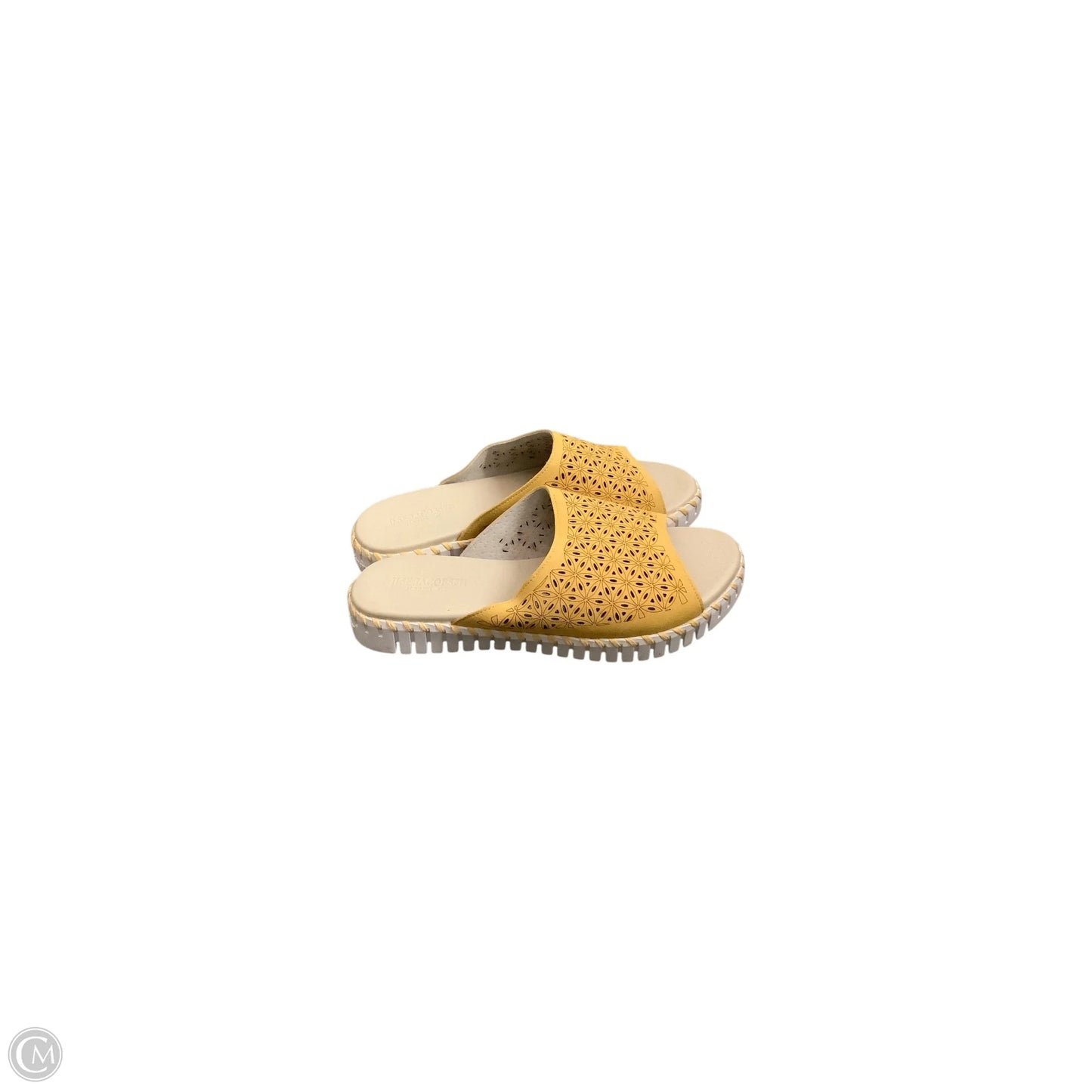Sandals Flats By Clothes Mentor In Yellow