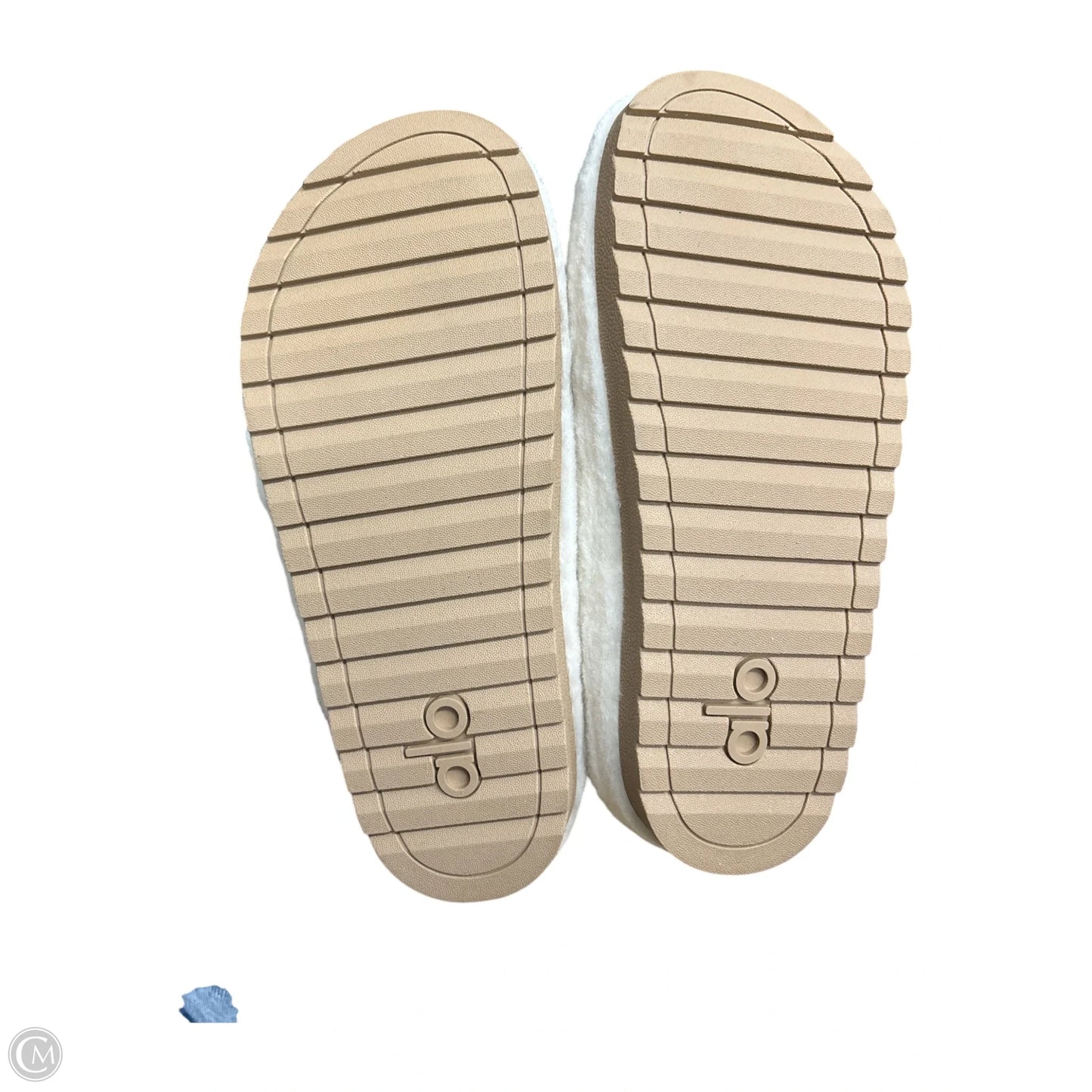 Slippers By Alo In White, Size: 6.5