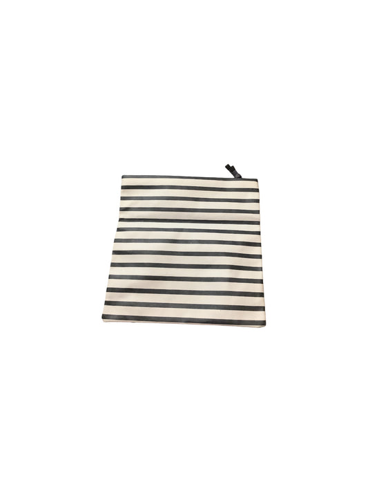 Clutch By Tommy Bahama, Size: Medium