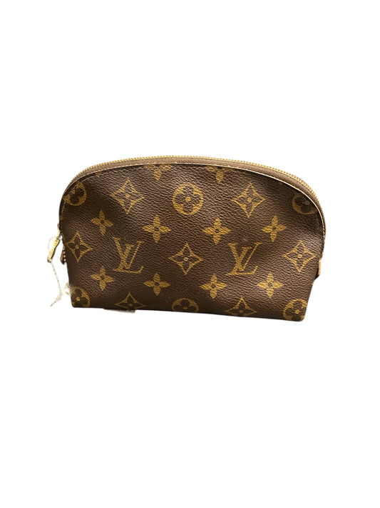 Makeup Bag Luxury Designer By Louis Vuitton, Size: Small