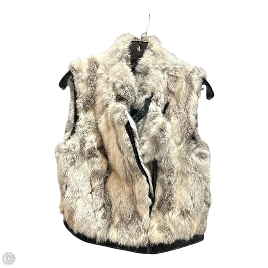 Vest Other By Saks Fifth Avenue In Grey & White, Size: S
