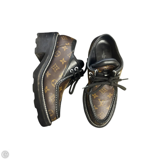 Shoes Luxury Designer By Louis Vuitton In Brown