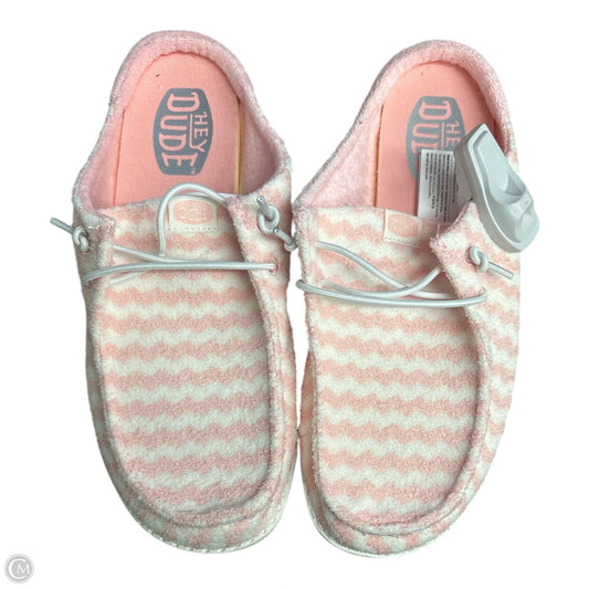 Shoes Flats By Hey Dude In Pink, Size: 8