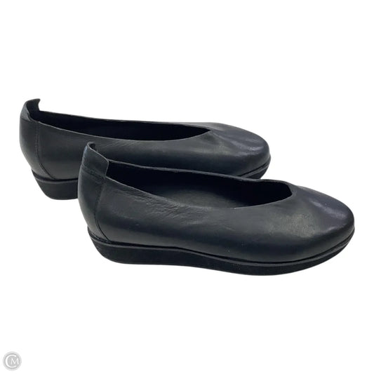 Shoes Flats By Eileen Fisher In Black, Size: 6.5