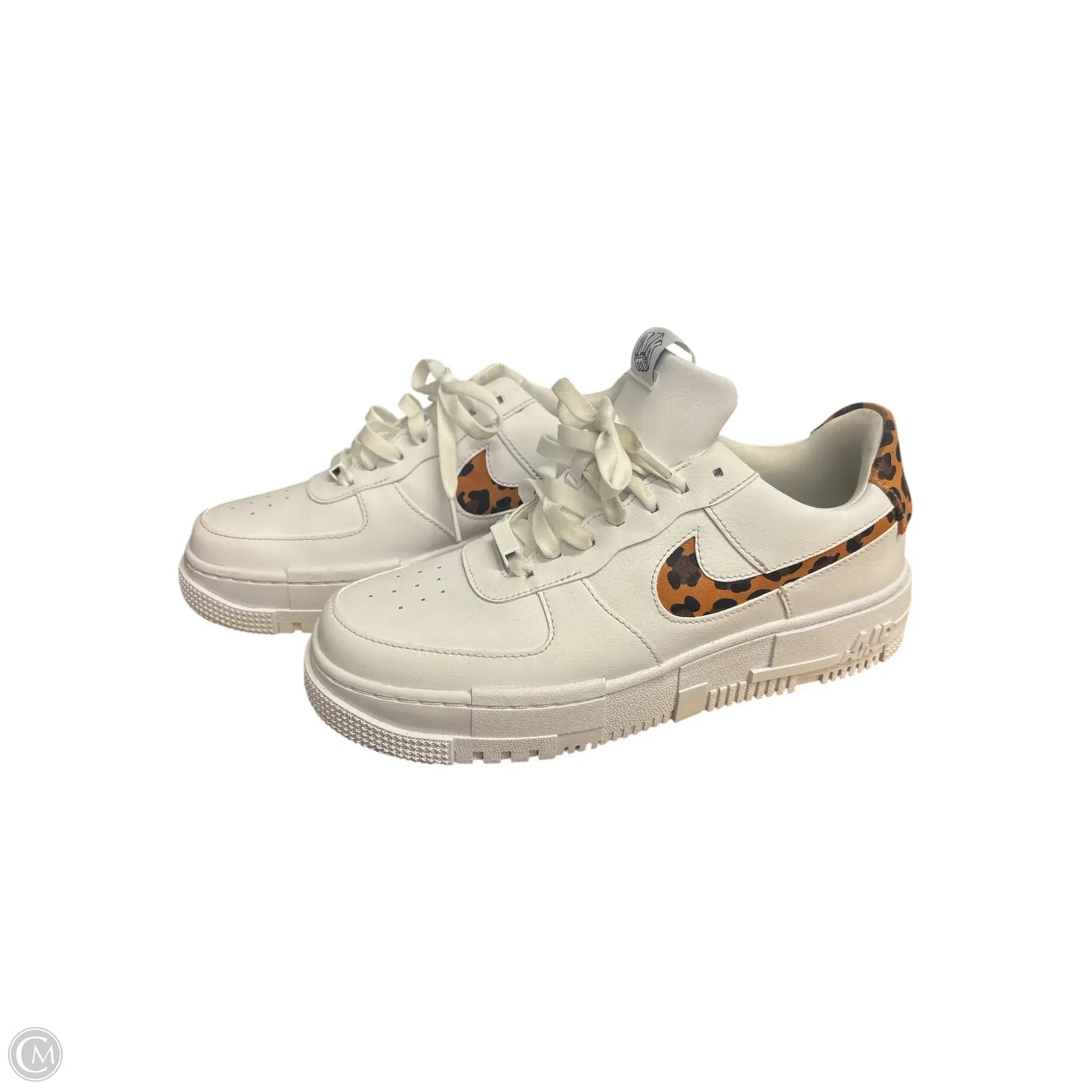 Shoes Sneakers By Nike In White, Size: 9