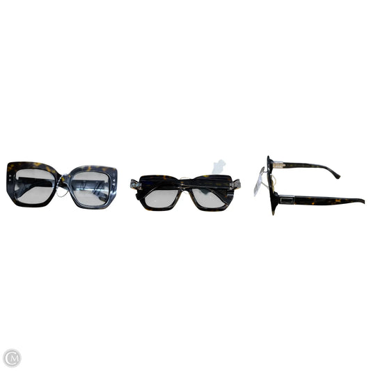 Sunglasses Luxury Designer By Fendi
