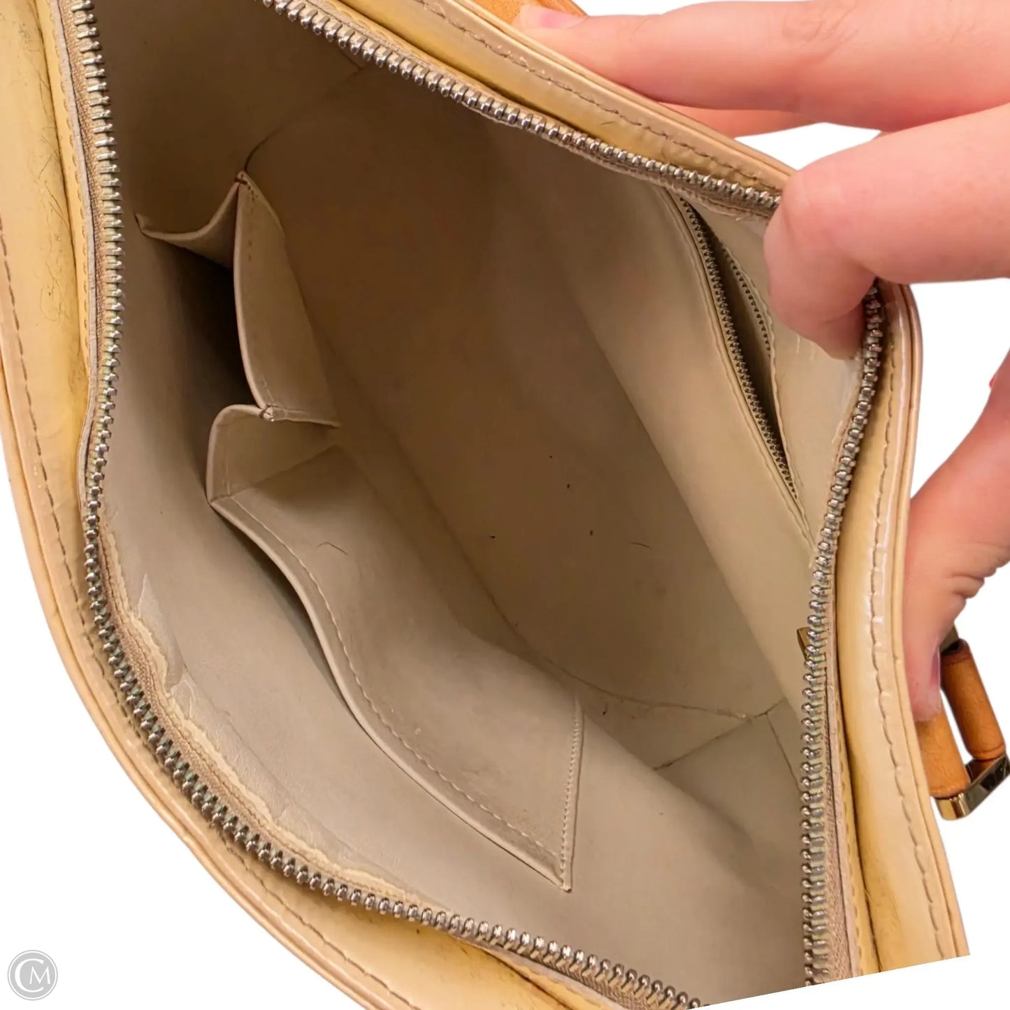 Handbag Luxury Designer By Louis Vuitton, Size: Medium