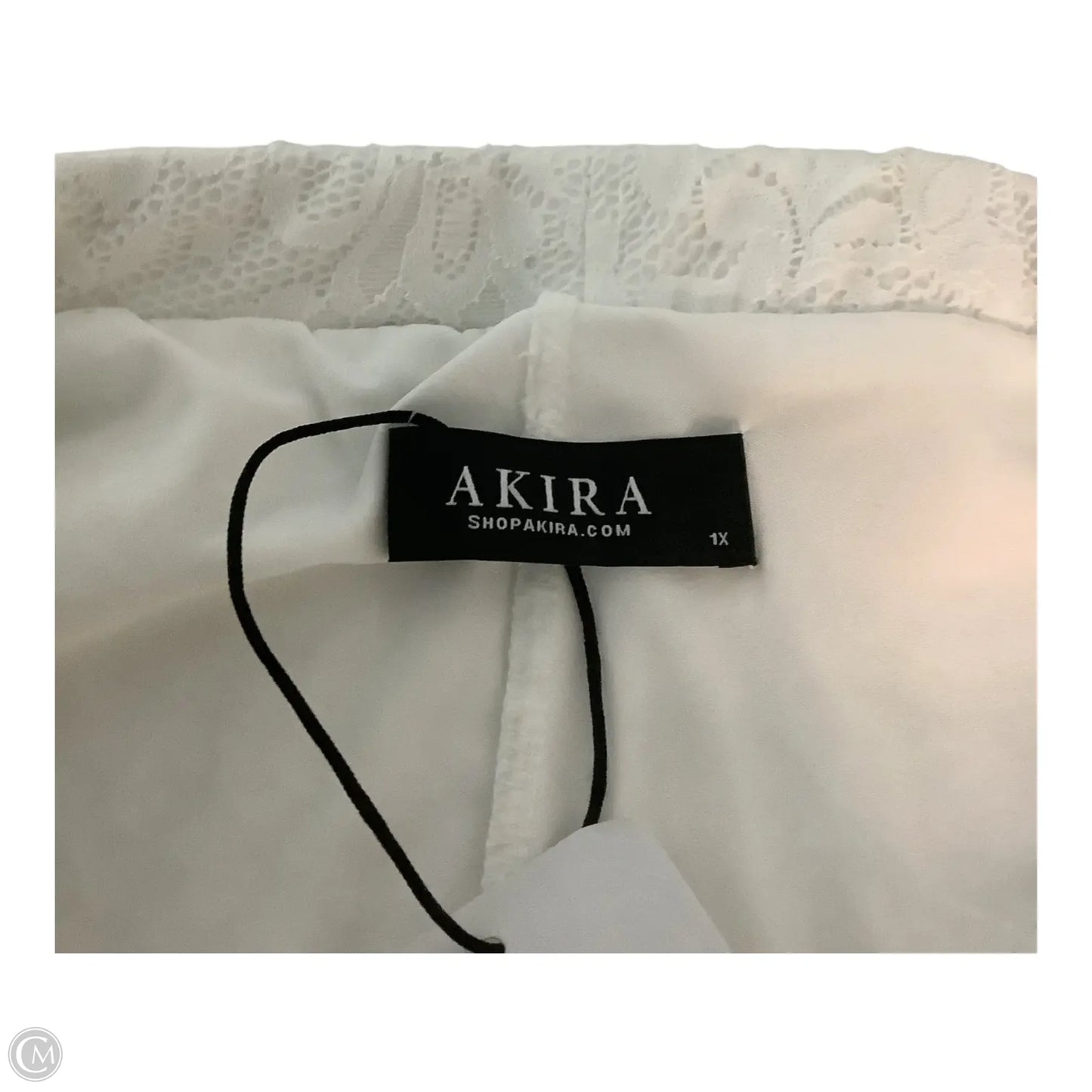 Capris By Akira In White, Size: 1x