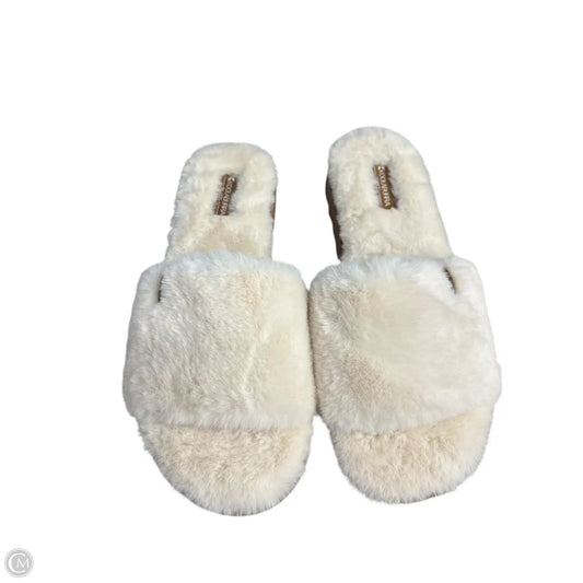 Slippers By Koolaburra By Ugg In Cream, Size: 9.5