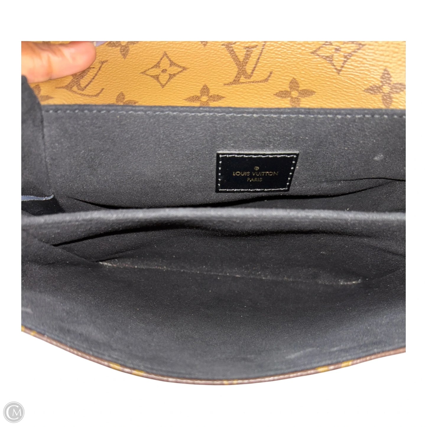 Handbag Luxury Designer By Louis Vuitton, Size: Medium