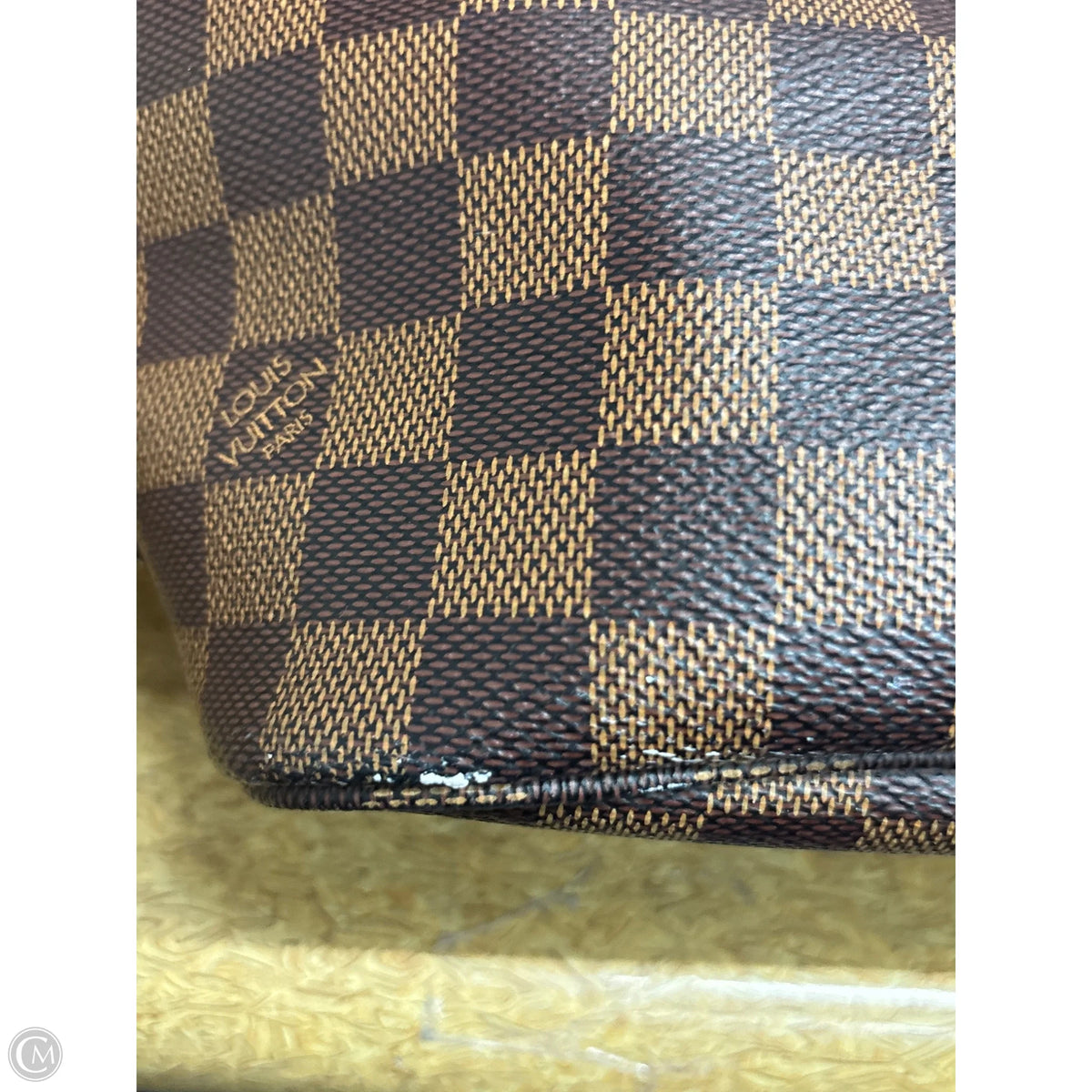 Handbag Luxury Designer By Louis Vuitton, Size: Medium