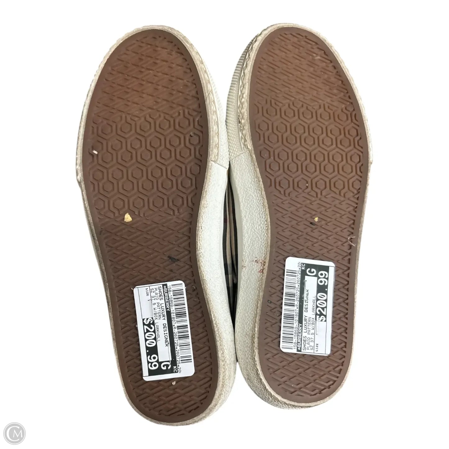 Shoes Luxury Designer By Burberry In Plaid Pattern, Size: