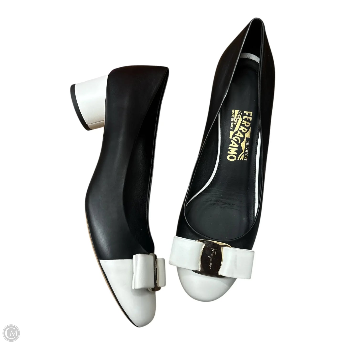 Shoes Luxury Designer By Ferragamo In Black & White, Size: 9.5