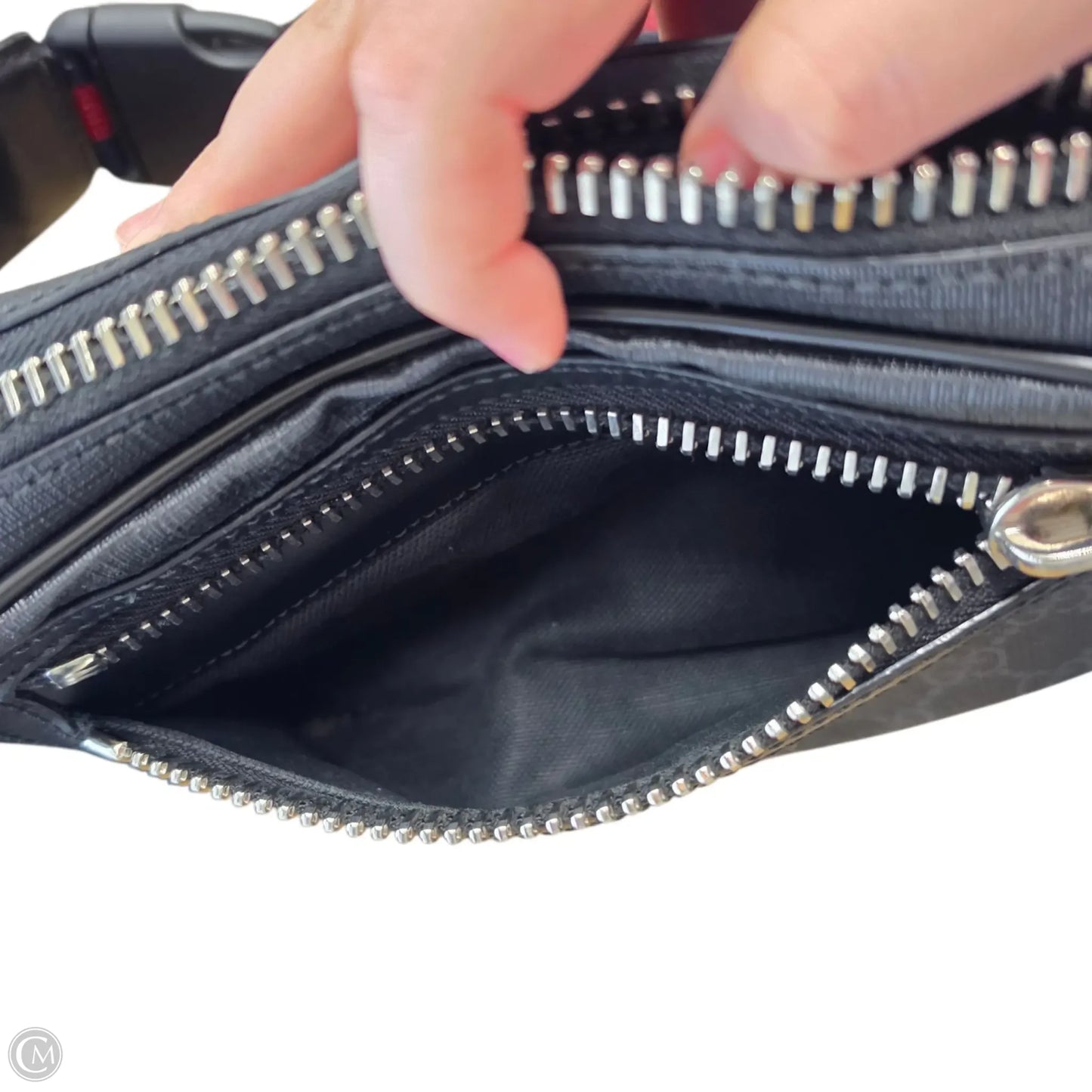 Belt Bag Luxury Designer By Gucci, Size: Medium Soft GG Supreme Belt Bag