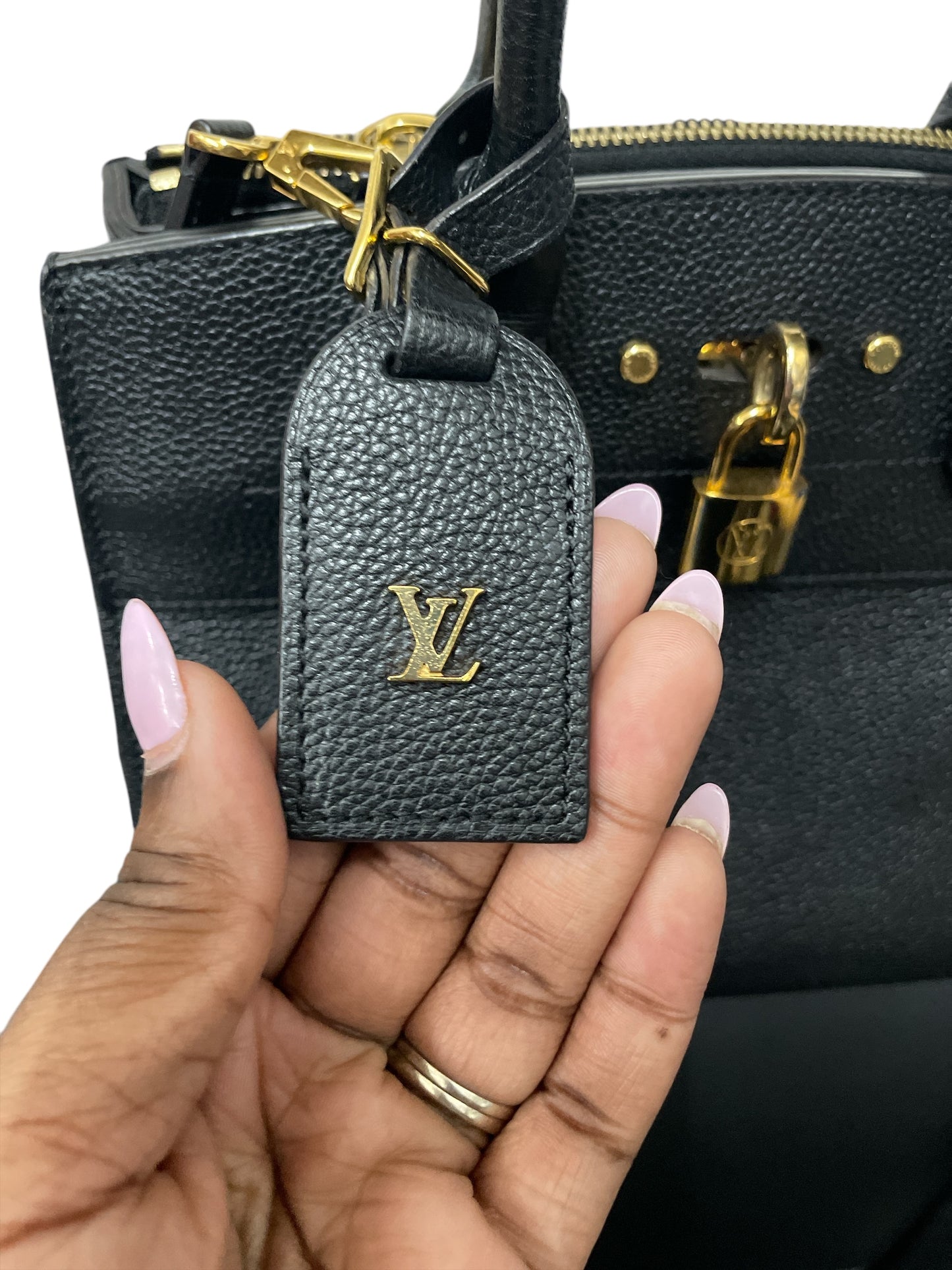 Handbag Luxury Designer By Louis Vuitton  Size: Small