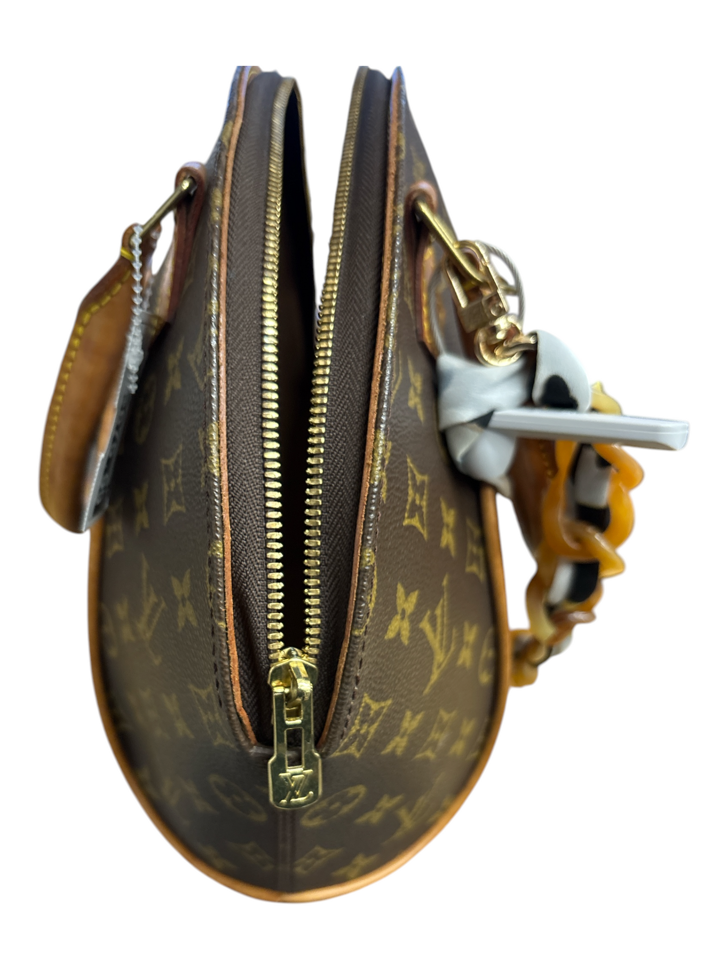 Handbag Luxury Designer By Louis Vuitton, Size: Medium Ellipse PM